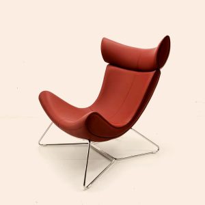 YJ71018Imola Lounge Chair: Sleek & Durable